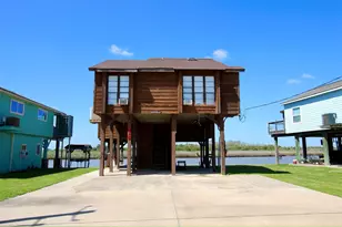 215 Redfish Dr, Freeport, TX 77541 - Photo 3
