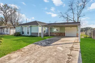 5942 Ridgeway Dr, Houston, TX 77033 - Photo 1