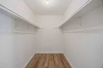 5942 Ridgeway Drive, Houston, TX 77033 - Photo 21