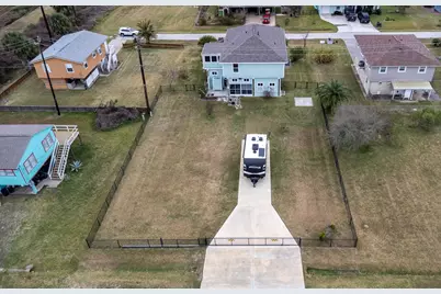 16506 Mansvelt Road, Jamaica Beach, TX 77554 - Photo 3