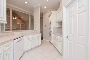 11102 Waxwing St, Houston, TX 77035 - Photo 9