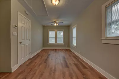 612 S Market Street, Brenham, TX 77833 - Photo 5