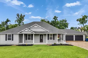 209 Schley St, Richwood, TX 77531 - Photo 1