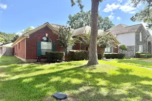 4230 Torrey Creek Ln, Houston, TX 77014 - Photo 3