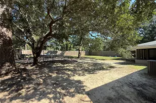 2725 E Railroad St, Vidor, TX 77662 - Photo 21