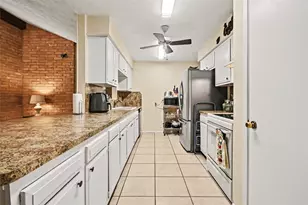 8518 Ashwyne Ln, La Porte, TX 77571 - Photo 9