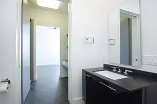 2727 Kirby Dr, Houston, TX 77098 - Photo 33