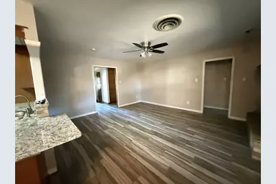 1418 NE 7th Street, Smithville, TX 78957 - Photo 9
