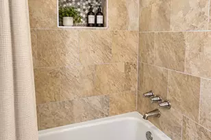 10112 Beekman Pl Dr, Houston, TX 77043 - Photo 11