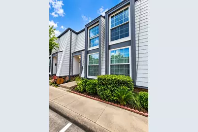 10112 Beekman Place Drive, Houston, TX 77043 - Photo 3