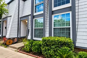 10112 Beekman Pl Dr, Houston, TX 77043 - Photo 3
