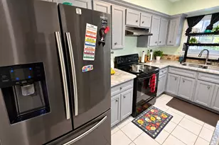 10112 Beekman Pl Dr, Houston, TX 77043 - Photo 9
