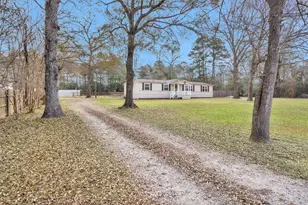 14604 Hasara Ln, Willis, TX 77378 - Photo 3