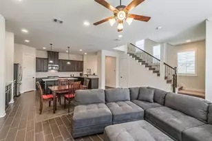 9 Laurelwood Dr, Pasadena, TX 77058 - Photo 9