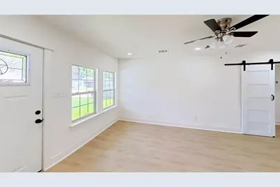 2740 Cos Street, Liberty, TX 77575 - Photo 7