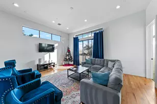 604 Oakley St, Houston, TX 77006 - Photo 9