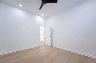 10118 Briar Rose Dr, Houston, TX 77042 - Photo 27