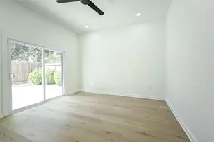 10118 Briar Rose Dr, Houston, TX 77042 - Photo 33