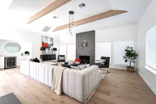 10118 Briar Rose Dr, Houston, TX 77042 - Photo 7