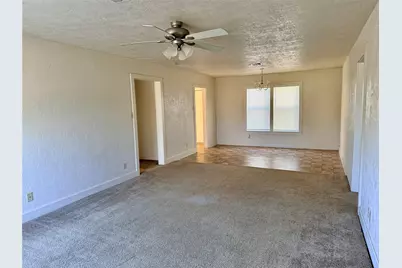 502 W Third Street, Brenham, TX 77833 - Photo 3