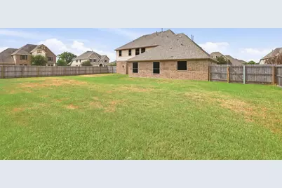 4002 Broadmoor Drive, Mont Belvieu, TX 77523 - Photo 5