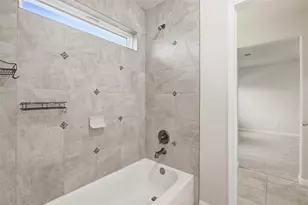 4002 Broadmoor Dr, Mont Belvieu, TX 77523 - Photo 45