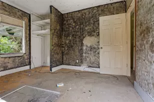 19402 Westwood Dr, Alvin, TX 77511 - Photo 3