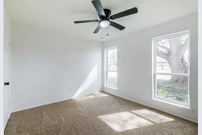 15226 E Hutchinson Circle, Houston, TX 77071 - Photo 29