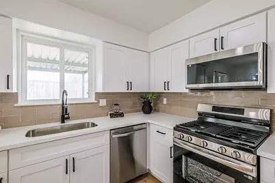 15226 E Hutchinson Circle, Houston, TX 77071 - Photo 15