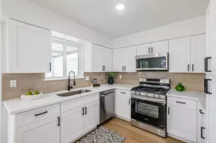 15226 E Hutchinson Cir, Houston, TX 77071 - Photo 13