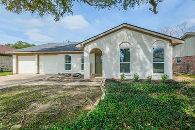 15226 E Hutchinson Circle, Houston, TX 77071 - Photo 3