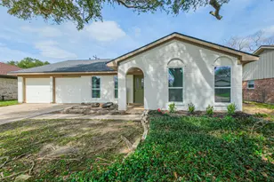 15226 E Hutchinson Cir, Houston, TX 77071 - Photo 3