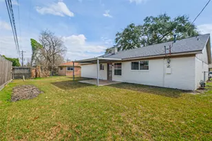 15226 E Hutchinson Cir, Houston, TX 77071 - Photo 37