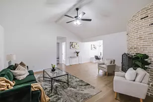 15226 E Hutchinson Cir, Houston, TX 77071 - Photo 7