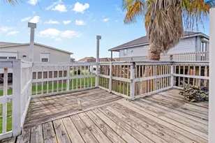 416 Seabean St, Surfside Beach, TX 77541 - Photo 7