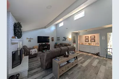 133 Spanish Moss Lane, Lake Jackson, TX 77566 - Photo 11