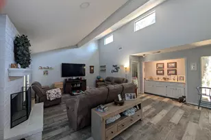 133 Spanish Moss Ln, Lake Jackson, TX 77566 - Photo 11