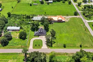 5930 County Rd 396, Alvin, TX 77511 - Photo 3