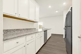 8036 Alpine Bearberry Dr, Houston, TX 77016 - Photo 9