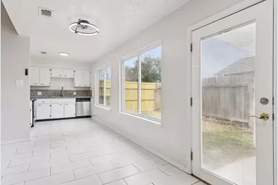 14067 Towneway Drive, Sugar Land, TX 77498 - Photo 9