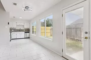 14067 Towneway Dr, Sugar Land, TX 77498 - Photo 9