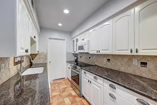 491 N Post Oak Ln, Houston, TX 77024 - Photo 7