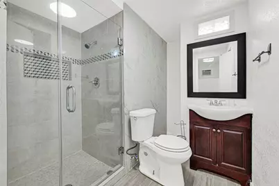 11878 Fairpoint Drive, Houston, TX 77099 - Photo 13