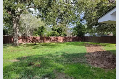 1211 Crestmont Street, Wharton, TX 77488 - Photo 15
