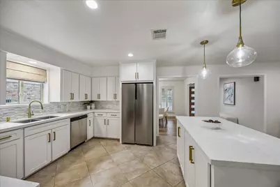 11418 Ash Creek Drive, Houston, TX 77043 - Photo 13