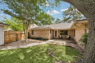 11418 Ash Creek Dr, Houston, TX 77043 - Photo 29
