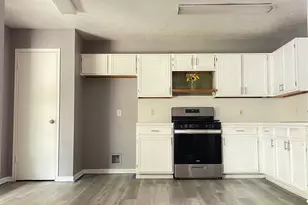 6406 Bayou Crest Dr, Houston, TX 77088 - Photo 7