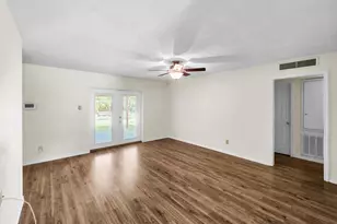 1438 W Palm Dr, Winnie, TX 77665 - Photo 13