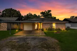 1438 W Palm Dr, Winnie, TX 77665 - Photo 1