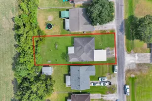 1438 W Palm Dr, Winnie, TX 77665 - Photo 9